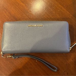 Michael Kors wristlet